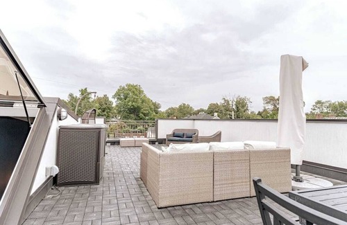 Elizabethtown Condo | Pregame on Plum Charming 2-bedroom condo in wonderful Elizabethtown