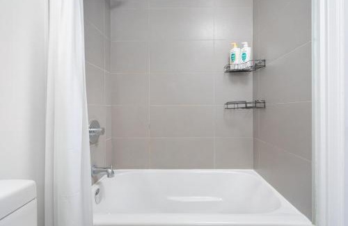 Bloor-Yorkville Apartment | Premier 1BR Condo in Yorkville's Finest Building