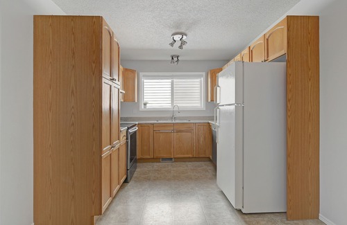 Grande Prairie House | Premier 3-Bed Hideaway | Heart of Grande Prairie