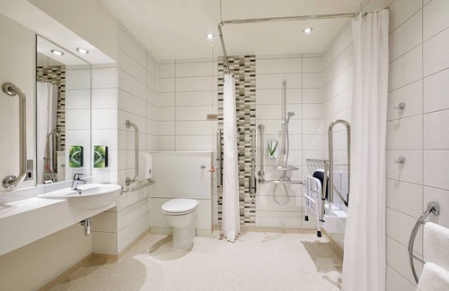 Glenisla Hotel | Premier Inn Dundee West