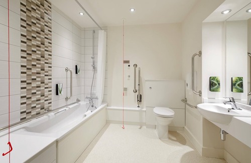 Cumbernauld Hotel | Premier Inn Glasgow - Cumbernauld