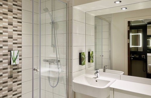 Flamstead Hotel | Premier Inn Luton South - M1 J9