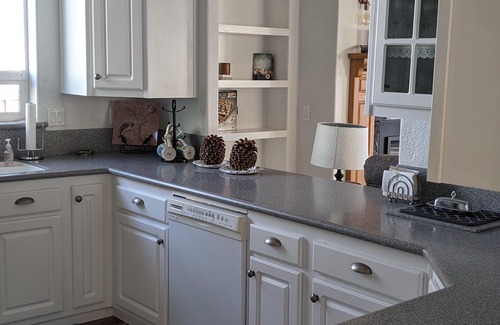 Upper Lake House | Premier Northshore Birdwatching Lakefront Home