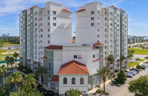 Florida Center Apartment | Premier Resort Studio Near Universal - Contactless