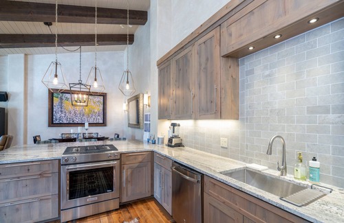 Mountain Village Apartment | Premiere 2 Bedroom Luxury Penthouse at The Peaks Resort Telluride