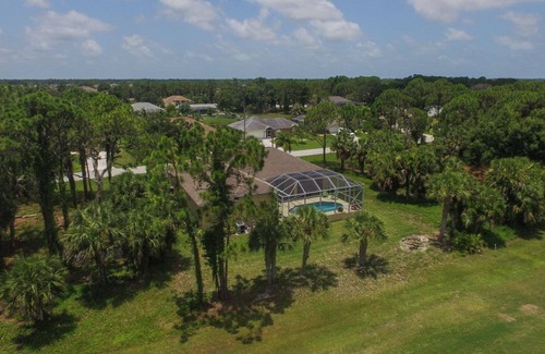 Long Meadow House | 🥇 Premium 2bd villa close to Disney (CH840)