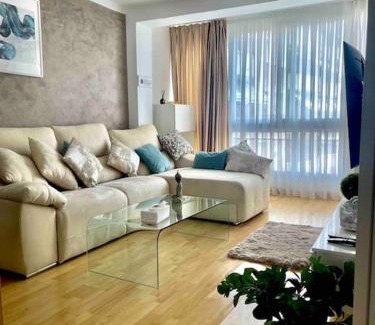 Reus Apartment | Premium Aparthotel-PortAventura, FerrariLand,tren