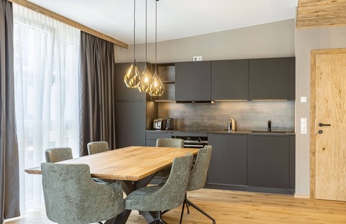 Fuegen Apartment | Premium Apartment with 2 bedrooms