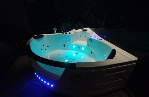 Klaipeda Apartment | Premium Bubble Jacuzzi Apartment