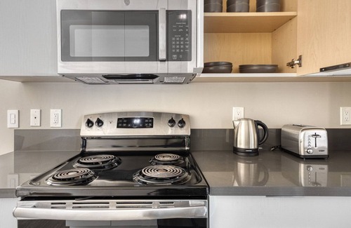 Foster City Apartment | Premium Foster City 2BR w/Gym, Pool, W/D, near highways, by Blueground