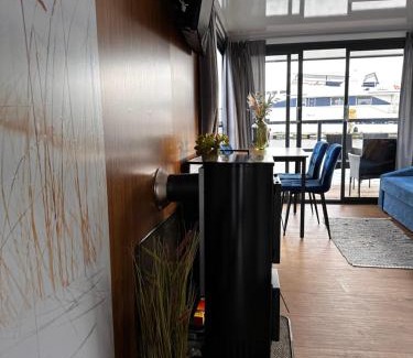 St. Andreas Apartment | Premium Hausboot Trave Traum