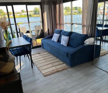 St. Andreas Apartment | Premium Hausboot Trave Traum