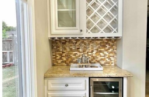 Mission Bend House | Premium Heated Pool House with Game Room