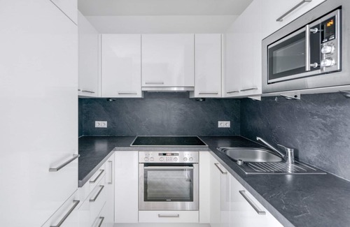 Hernals Apartment | Premium Hernals 3BR w/Balcony & Elevator, nr Lidlpark, by Blueground