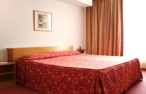 Maia Hotel | Premium Porto Maia