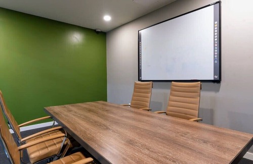 Downtown Jackson Apartment | Premium Studio Summar