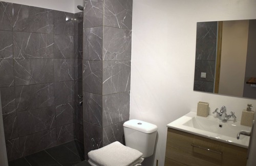 Faaa Apartment | Premium suite near the airport with WiFi and air conditioning