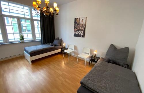 Lembruch Apartment | Premium Unterkunft für Monteure und Geschäftsreisende : Vollausgestattet, WIFI & Washing