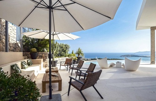 Can Pep Simo Villa | Premium villa with infinity pool