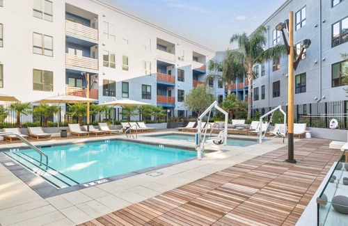Walnut Creek Apartment | Premium Walnut Creek 1BR w/A/C & W/D, near BART, by Blueground