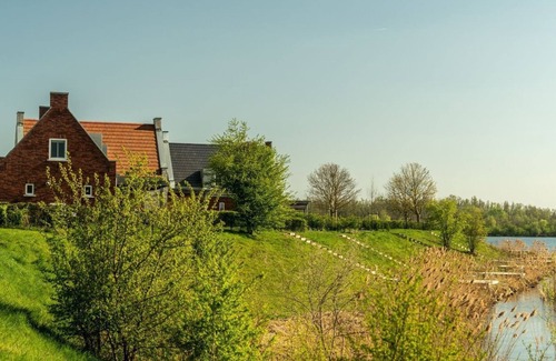 Thorn Villa | Premium Water 6p - Three Bedroom Villa, Sleeps 6