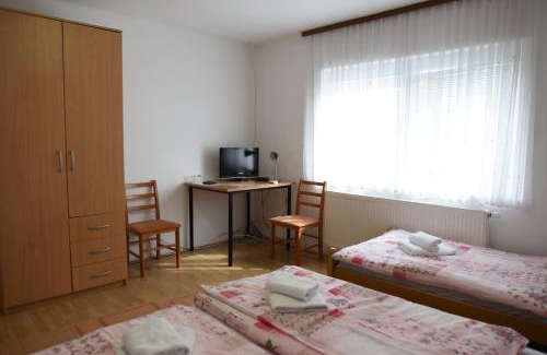 Zupanja Hotel | Prenoćište Džinić