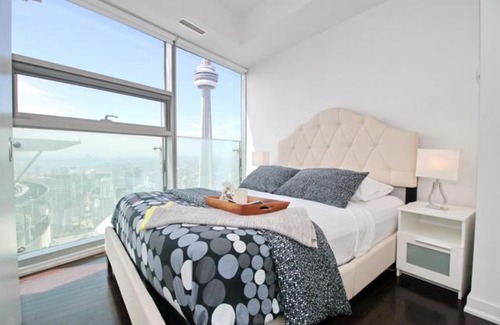 Toronto Entertainment District Apartment | Presidential 2Br plus 1 Condo, Entertainment District - Downtown with CN Tower View, Balcony, Pool & Hot Tub