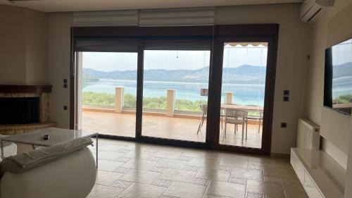 Mytilene Apartment | Presidential Sea View