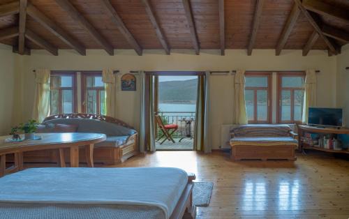 Prespes Apartment | Prespes Lake View Family Apartment