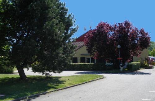 Chavelot Hotel | Prest'Hôtel Epinal Chavelot
