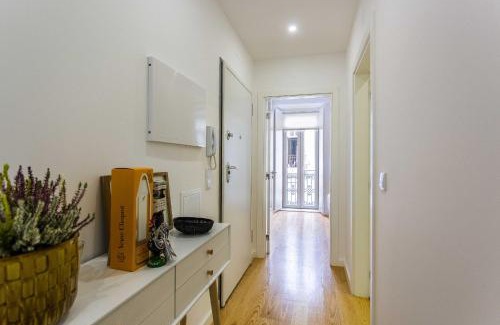 Linda-a-Velha Apartment | Prestige Ajuda Apartment
