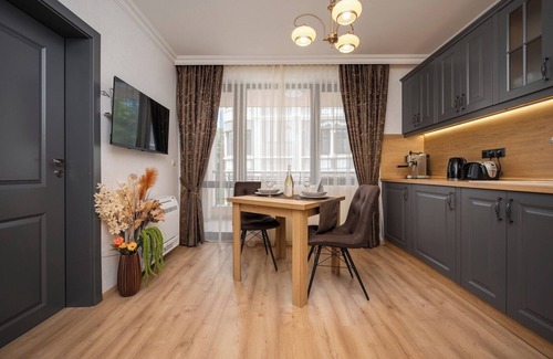 Varna City Centre Apartment | Prestige Central Apartments-Atelier 7