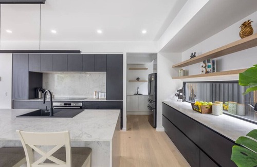 Rochedale House | Prestige & Elegance 5BR House w/Pool @Rochedale