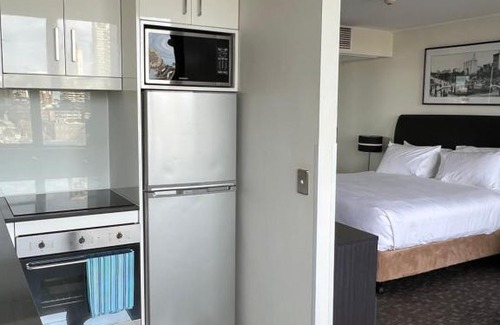 Darlinghurst Apartment | Prestige Hyde Park Studio Apartment