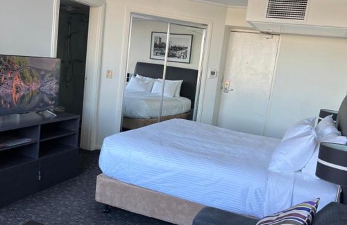 Darlinghurst Apartment | Prestige Hyde Park Studio Apartment