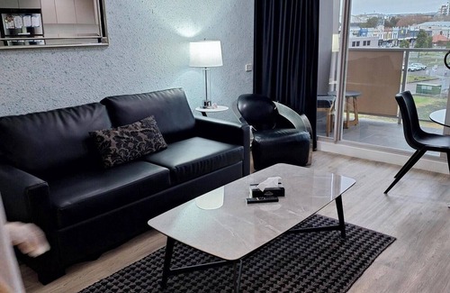 Newcastle Apartment | Prestige One Bedroom