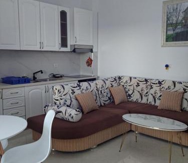 Mbrostar-Urë Apartment | Prestige Residence Fier