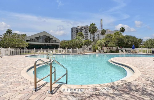 Florida Center Apartment | Prestige Resort Studio near Universal & Disney