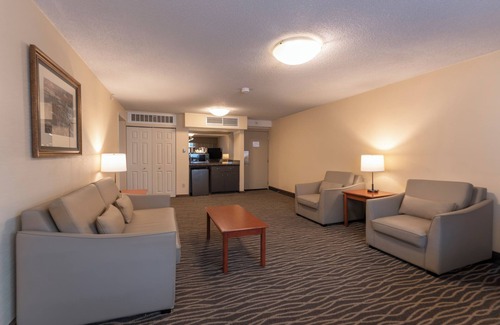 Vernon Hotel | Prestige Vernon Lodge and Conference Centre