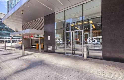 Downtown Toronto Apartment | Prestigious 2-Bdrm Condo - across from Scotiabank Arena