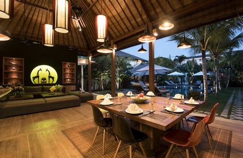 Drupadi Villa | Prestigious 6BR Villa, Central Seminyak - W/Swimming Pool!
