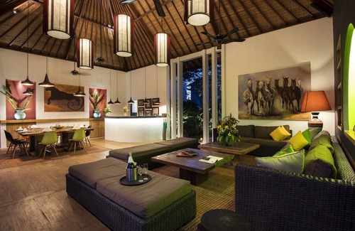 Drupadi Villa | Prestigious 6BR Villa, Central Seminyak - W/Swimming Pool!