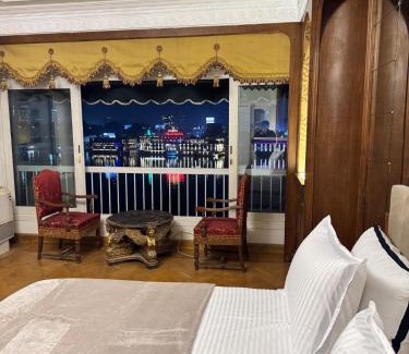 Downtown Cairo Apartment | Prestigious Nilefront Luxury