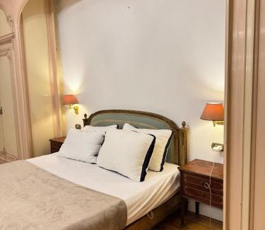 Downtown Cairo Apartment | Prestigious Nilefront Luxury