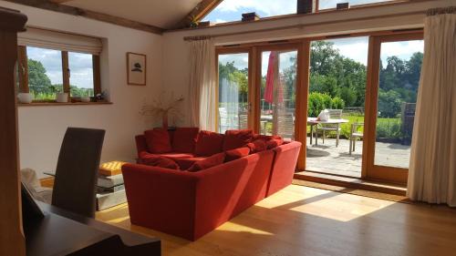 Haslemere House | Prestwick Oak - 2 Kingsize Ensuite - Openplan Contemporary - Rural - Garden