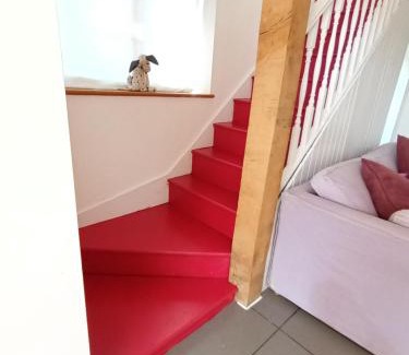 Haslemere House | Prestwick Oak - 2 Luxury Ensuite Doubles - Sleeps 4-6 - Rural Quirky Contemporary