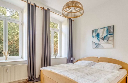 Grunhainichen Villa | Pretty apartment with large communal terrace near Borstendorf