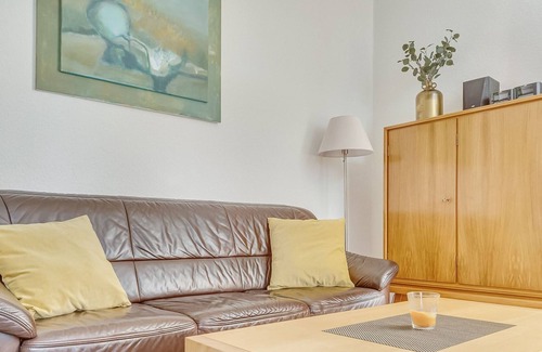 Grunhainichen Villa | Pretty apartment with large communal terrace near Borstendorf