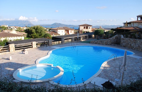 Pittulongu Apartment | Pretty Apartment Sea View Near Beach Shared Pool wifi Parking Short Transfer