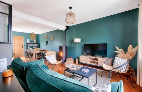 Port District House | Pretty atypical house 2 steps from the ocean